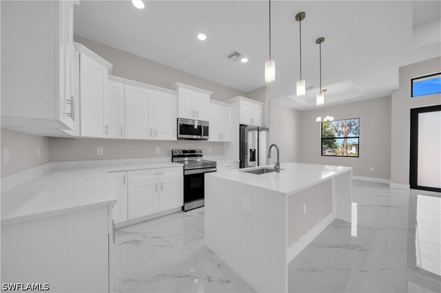 2615 45th ST SW, Lehigh Acres, FL 33976