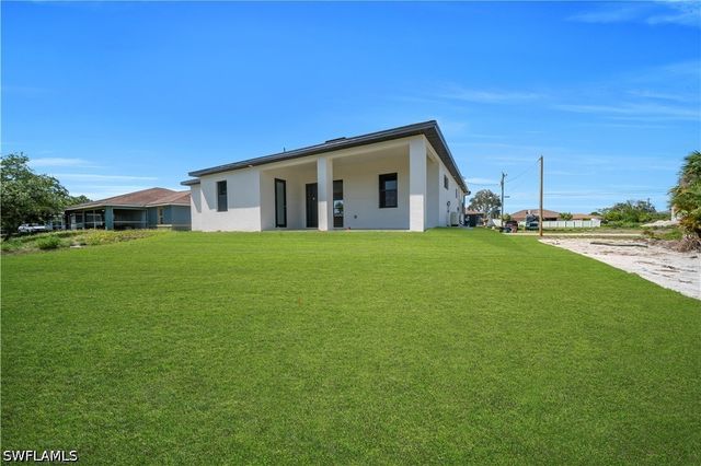 2615 45th ST SW, Lehigh Acres, FL 33976