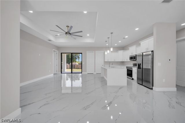 2615 45th ST SW, Lehigh Acres, FL 33976