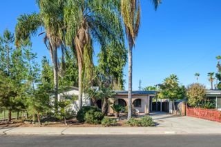 501 E Princeton Avenue, Dinuba, CA 93618