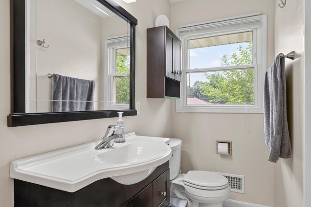 1443 Cascade Street NW, Rochester, MN 55901