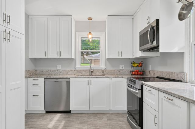 1443 Cascade Street NW, Rochester, MN 55901