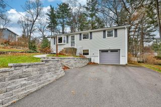15 Westray Drive, Nashua, NH 03062