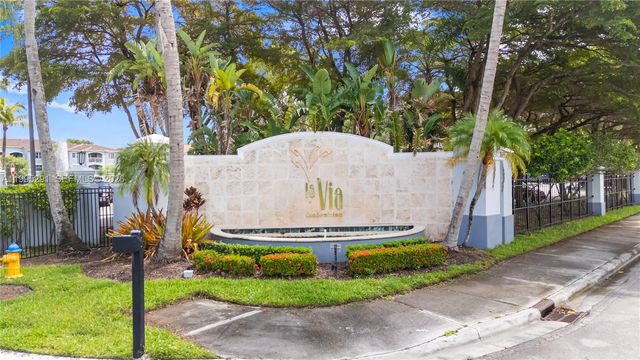 9645 NW 1st Ct 1-209, Pembroke Pines, FL 33024