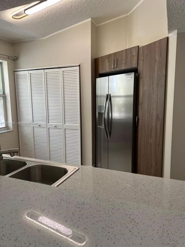 9645 NW 1st Ct 1-209, Pembroke Pines, FL 33024