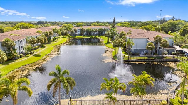 9645 NW 1st Ct 1-209, Pembroke Pines, FL 33024