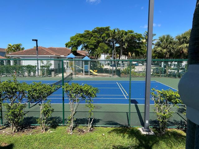 9645 NW 1st Ct 1-209, Pembroke Pines, FL 33024