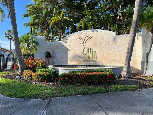 9645 NW 1st Ct 1-209, Pembroke Pines, FL 33024