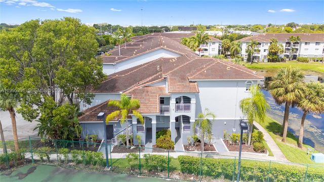 9645 NW 1st Ct 1-209, Pembroke Pines, FL 33024