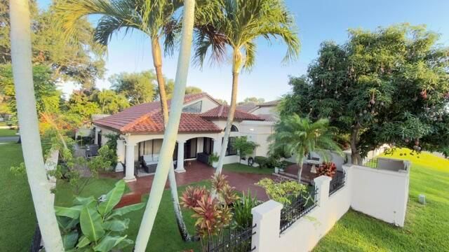 706 Via Genova, Deerfield Beach, FL 33442
