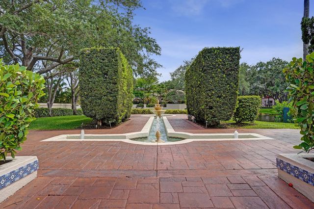 706 Via Genova, Deerfield Beach, FL 33442