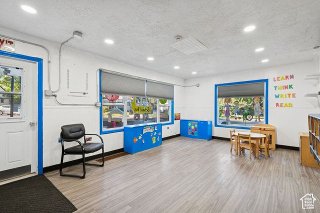 302 E CHIMES DR, Ogden, UT 84405