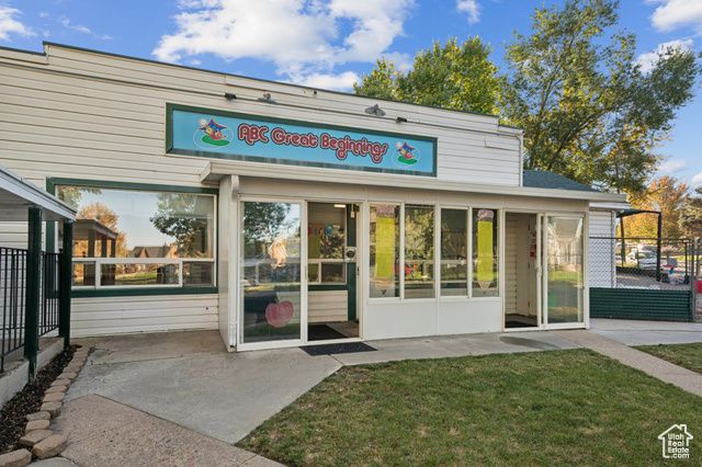 302 E CHIMES DR, Ogden, UT 84405