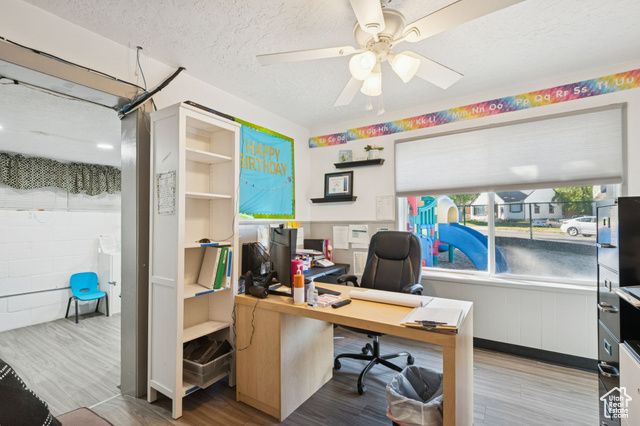 302 E CHIMES DR, Ogden, UT 84405