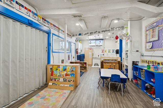 302 E CHIMES DR, Ogden, UT 84405