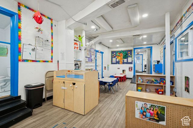 302 E CHIMES DR, Ogden, UT 84405