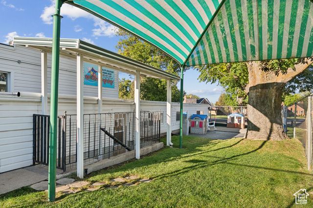 302 E CHIMES DR, Ogden, UT 84405