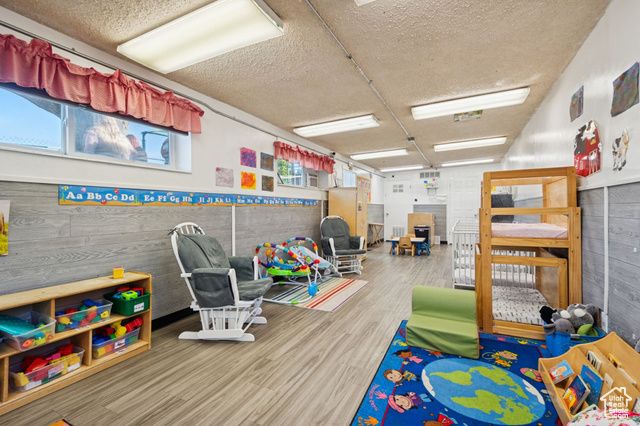 302 E CHIMES DR, Ogden, UT 84405