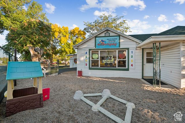 302 E CHIMES DR, Ogden, UT 84405