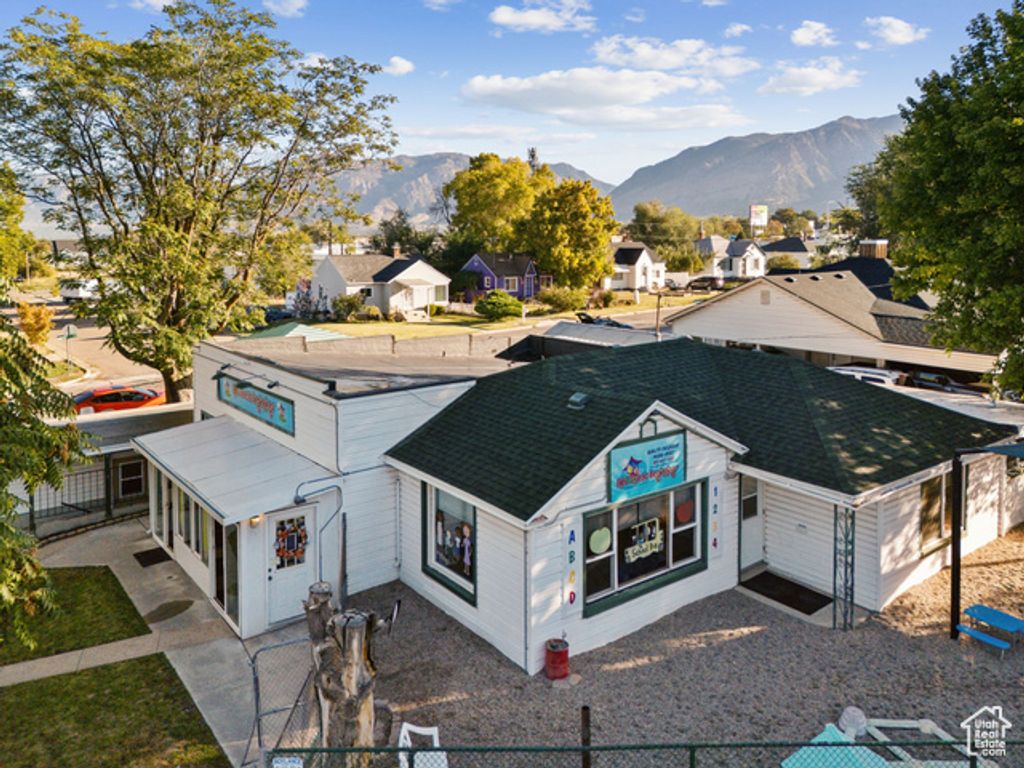 302 E CHIMES DR, Ogden, UT 84405