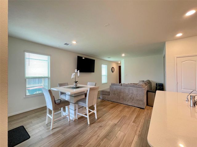 2907 Lazarina, Fresno, TX 77545
