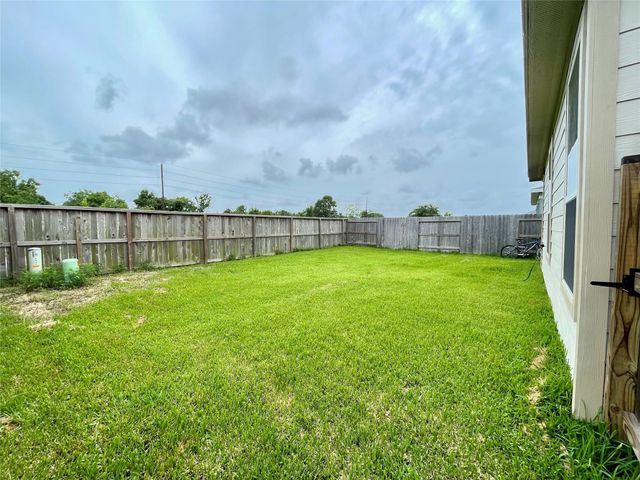 2907 Lazarina, Fresno, TX 77545