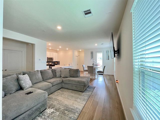 2907 Lazarina, Fresno, TX 77545