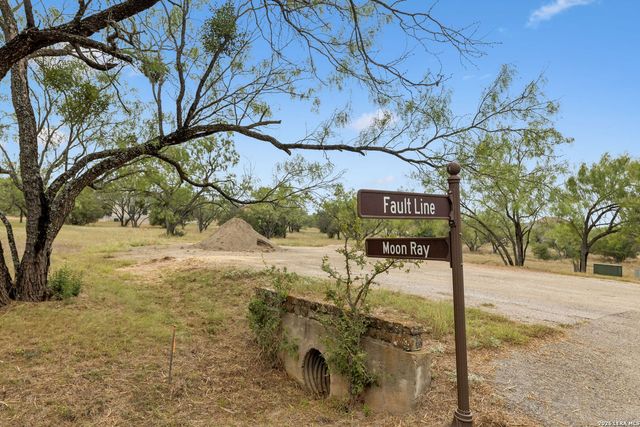 W19028 Moon Ray, Horseshoe Bay, TX 78657