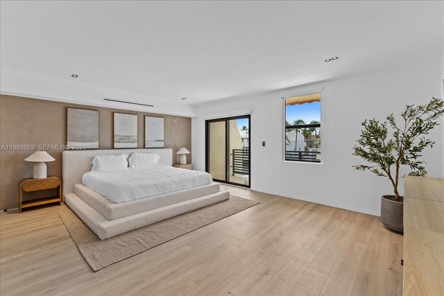 3786 NE 167th St 49, North Miami Beach, FL 33160