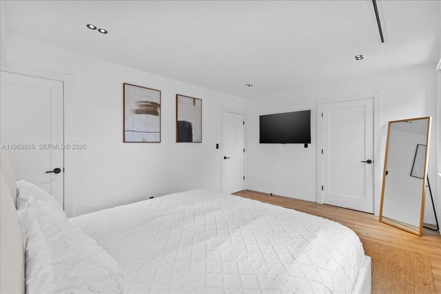 3786 NE 167th St 49, North Miami Beach, FL 33160