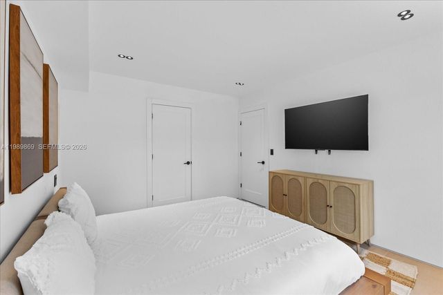 3786 NE 167th St 49, North Miami Beach, FL 33160