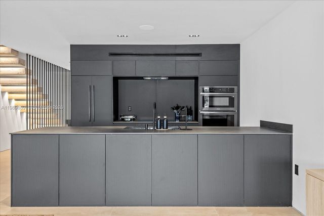 3786 NE 167th St 49, North Miami Beach, FL 33160