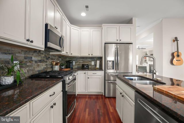 409 DUNMORE ST, Fredericksburg, VA 22401