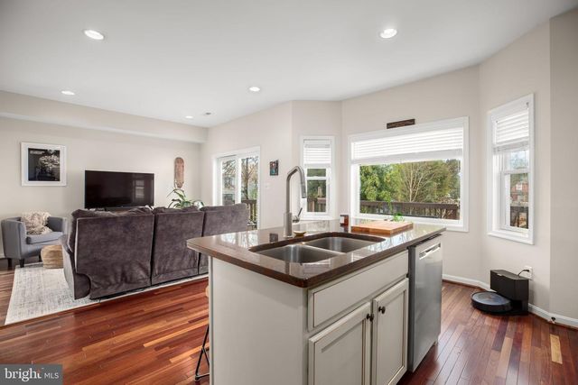 409 DUNMORE ST, Fredericksburg, VA 22401