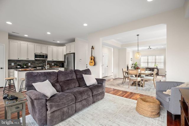 409 DUNMORE ST, Fredericksburg, VA 22401