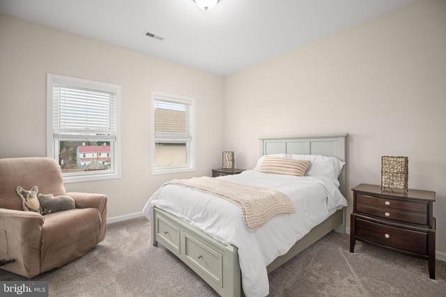 409 DUNMORE ST, Fredericksburg, VA 22401