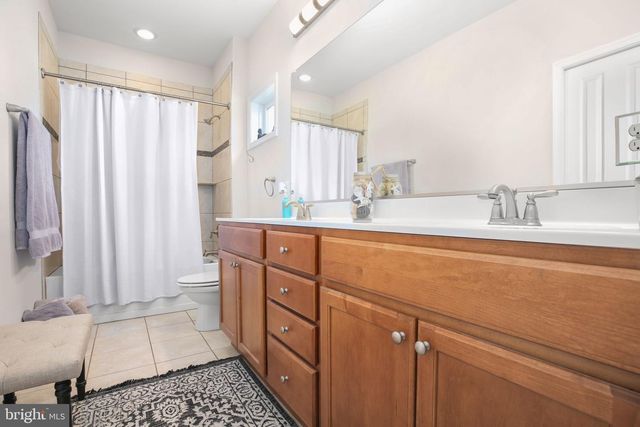 409 DUNMORE ST, Fredericksburg, VA 22401