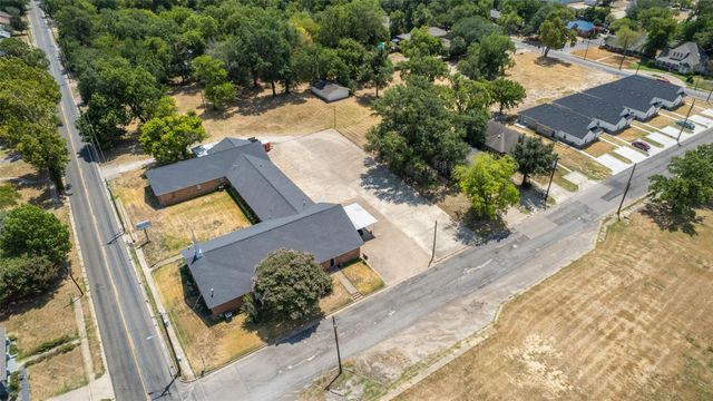 434 Jefferson Street E, Sulphur Springs, TX 75482
