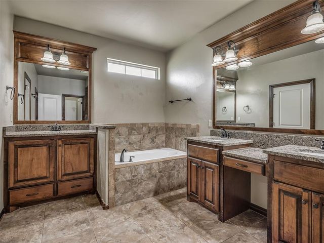 12084 Eastwood Drive, Choctaw, OK 73020