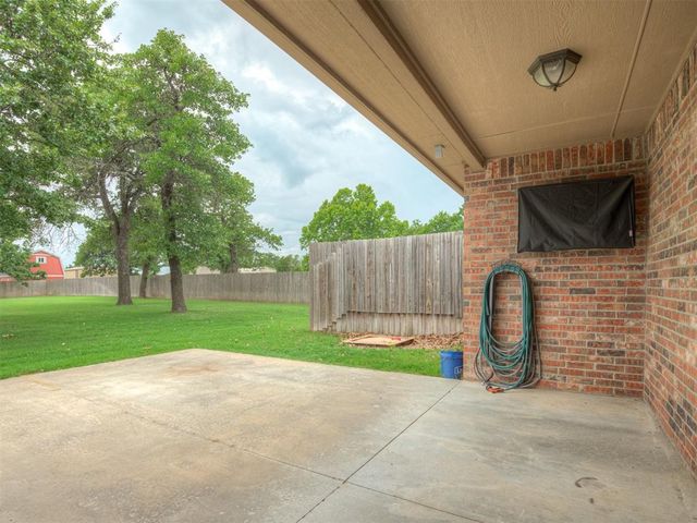 12084 Eastwood Drive, Choctaw, OK 73020