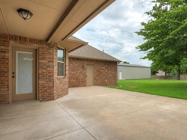 12084 Eastwood Drive, Choctaw, OK 73020