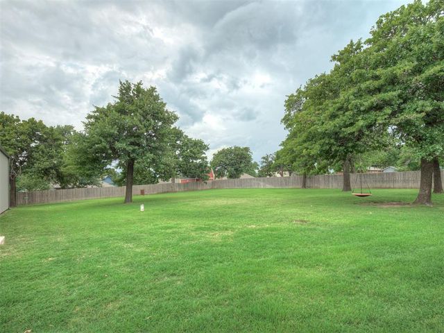 12084 Eastwood Drive, Choctaw, OK 73020