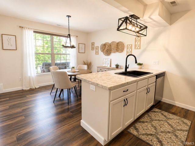 5746 Thornbriar Lane, Fort Wayne, IN 46835