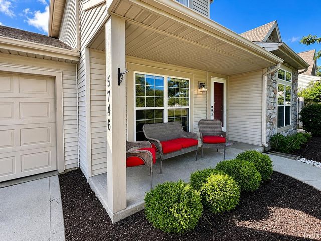 5746 Thornbriar Lane, Fort Wayne, IN 46835
