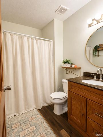 5746 Thornbriar Lane, Fort Wayne, IN 46835