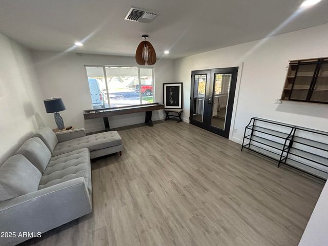 8349 E COLUMBUS Avenue, Scottsdale, AZ 85251