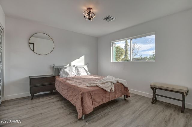 8349 E COLUMBUS Avenue, Scottsdale, AZ 85251