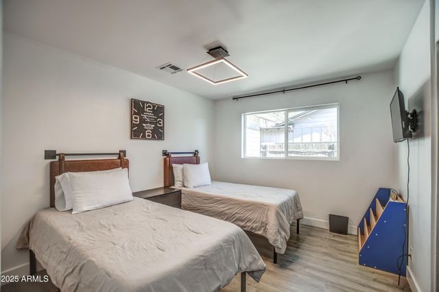 8349 E COLUMBUS Avenue, Scottsdale, AZ 85251