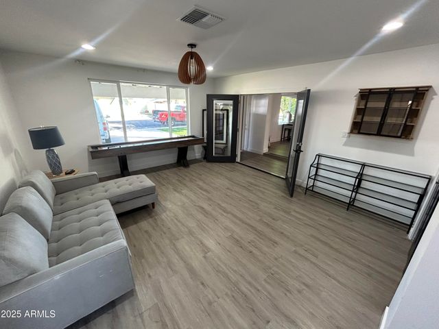 8349 E COLUMBUS Avenue, Scottsdale, AZ 85251