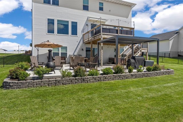 321 Heartland Street, Fairfax, IA 52228